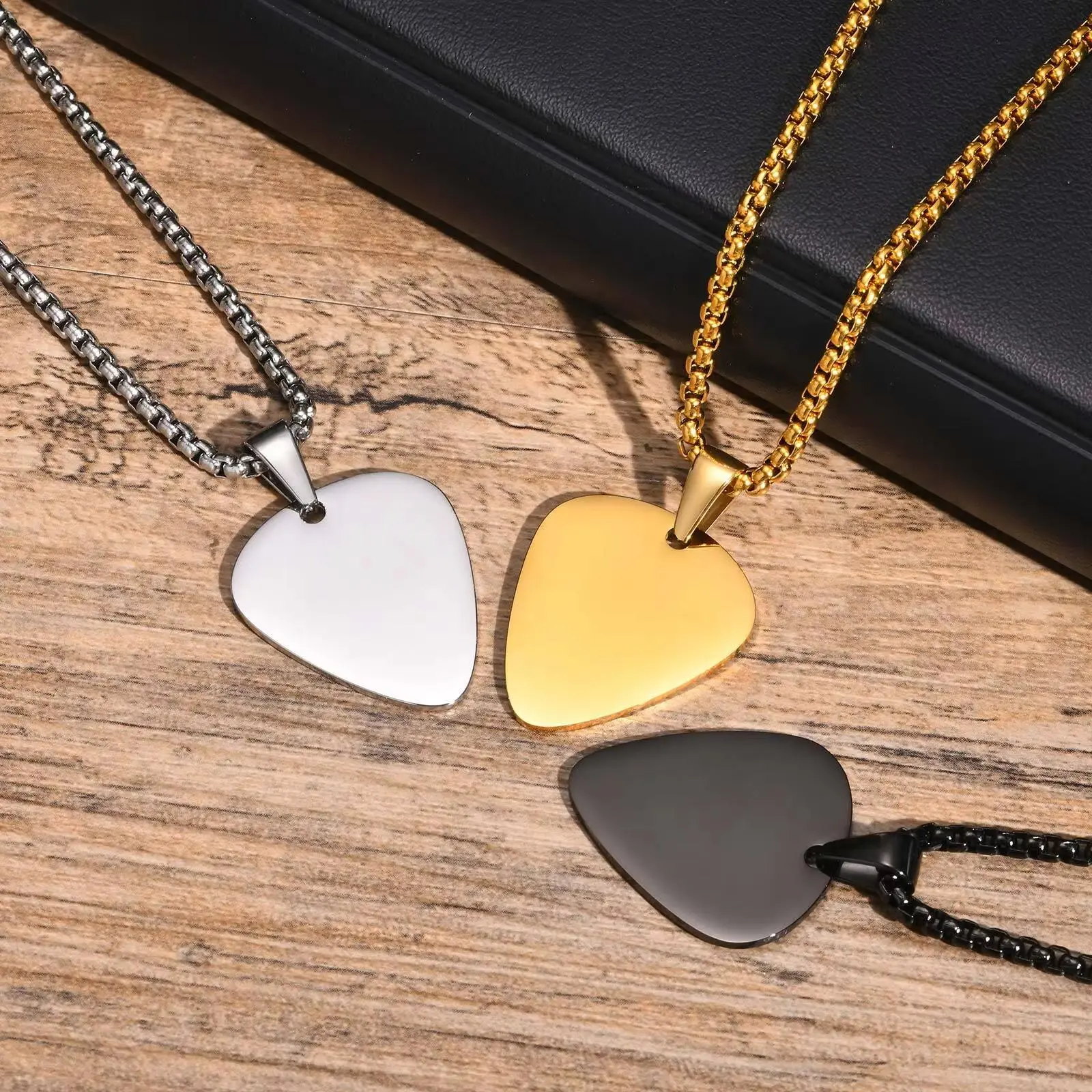 New Unique Guitar Pick Necklace for Men Boys, Stainless Steel Guitar Picks Pendant Collar to Music-lovers Gifts Jewelry