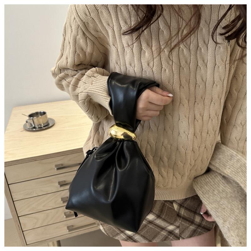 Retro Pleated Simple Niche Design Western Style Small Bag Women's Aesthetic Bucket
