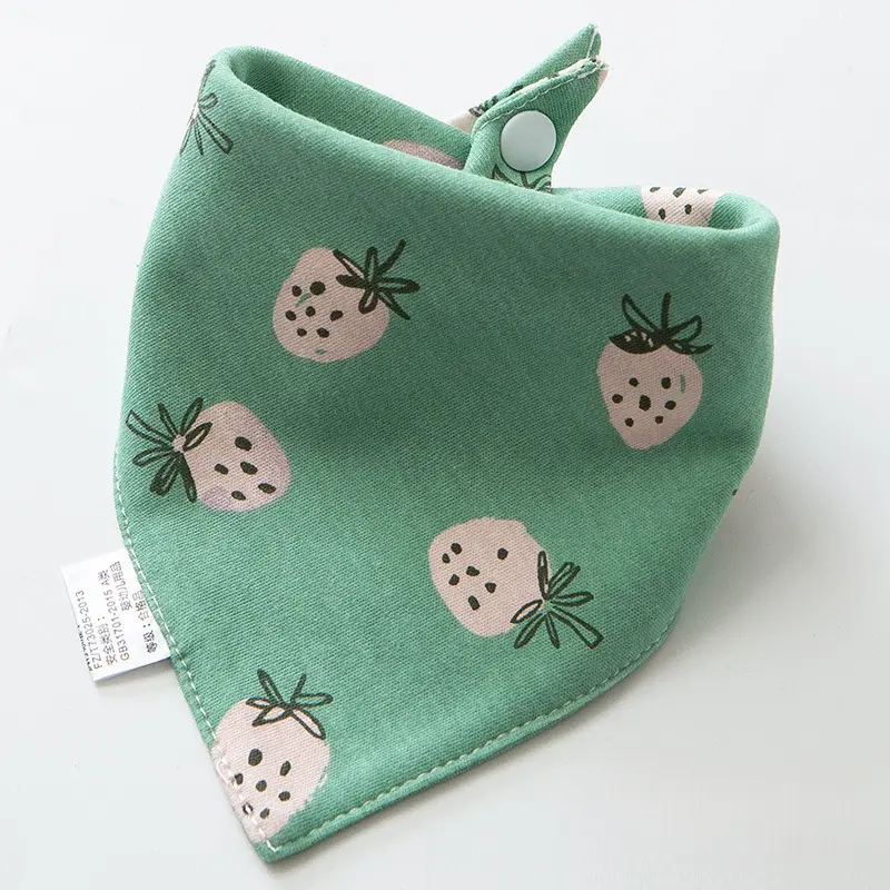 Little Strawberry [Triangular Scarf]