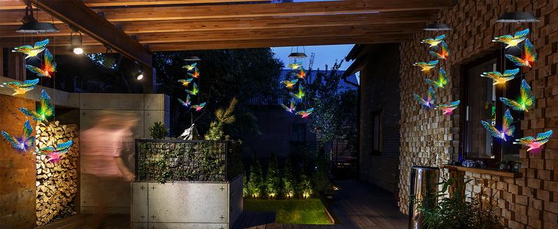 Solar-powered colorful changing butterfly wind chime, LED waterproof decorative hanging light, a perfect holiday gift for mom, wife, or children, suitable for gardens, porches, patios, courtyards, and windows.