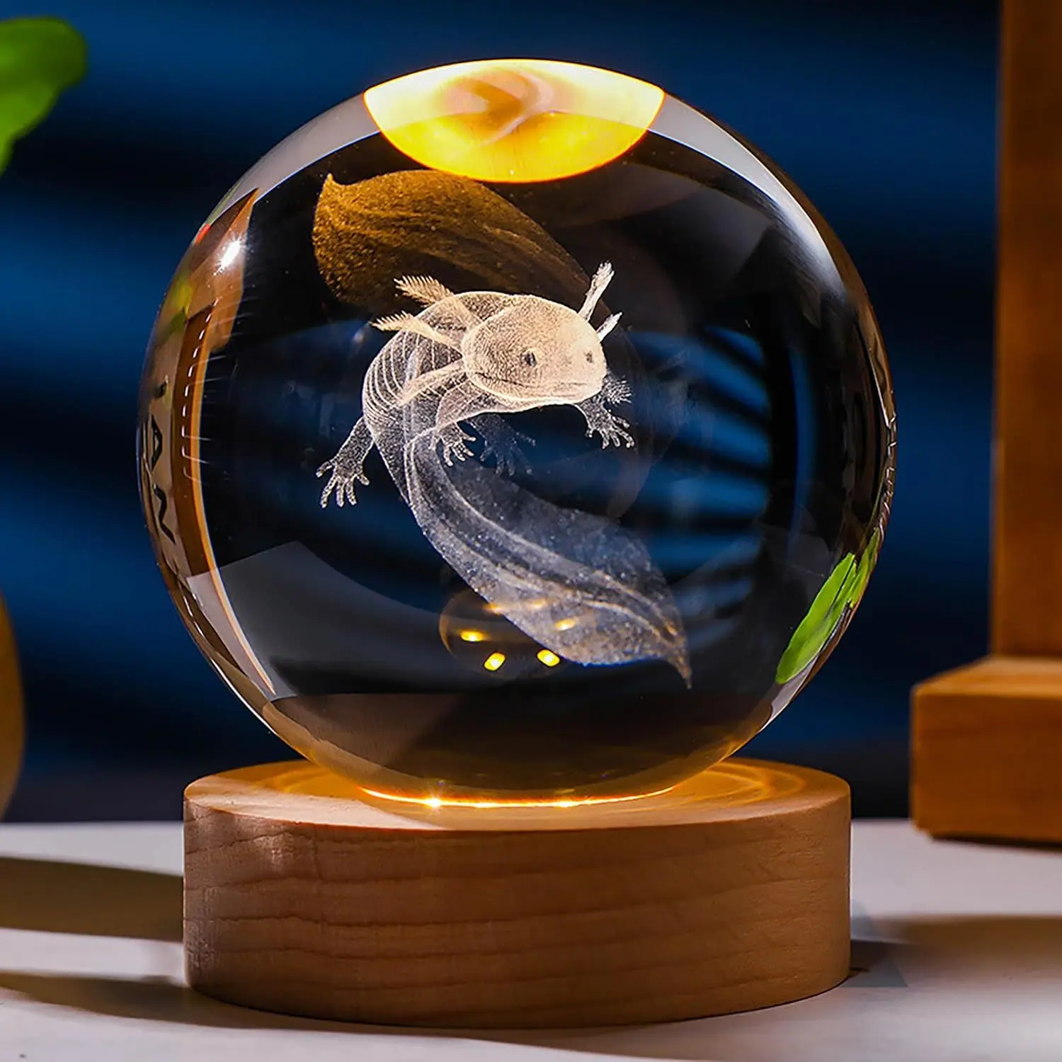1pc 60mm 3D Axolotl Light-Up Animated Figurine Crystal Ball Lamp, Color-Changing Night Light Orb Figurine for Women's Room Decor, Birthday Christmas Gifts Keepsake Paperweight, Light-Up Animated Figurines