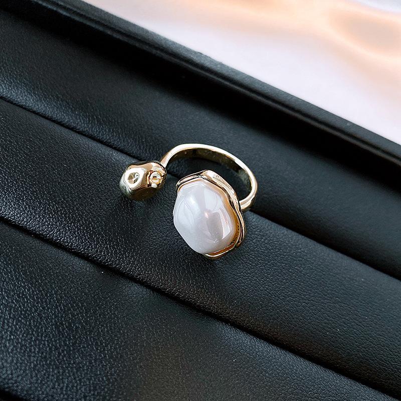 Irregular oval pearl open ring, European and American design, fashionable and creative, gold and silver color, popular online style women's ring