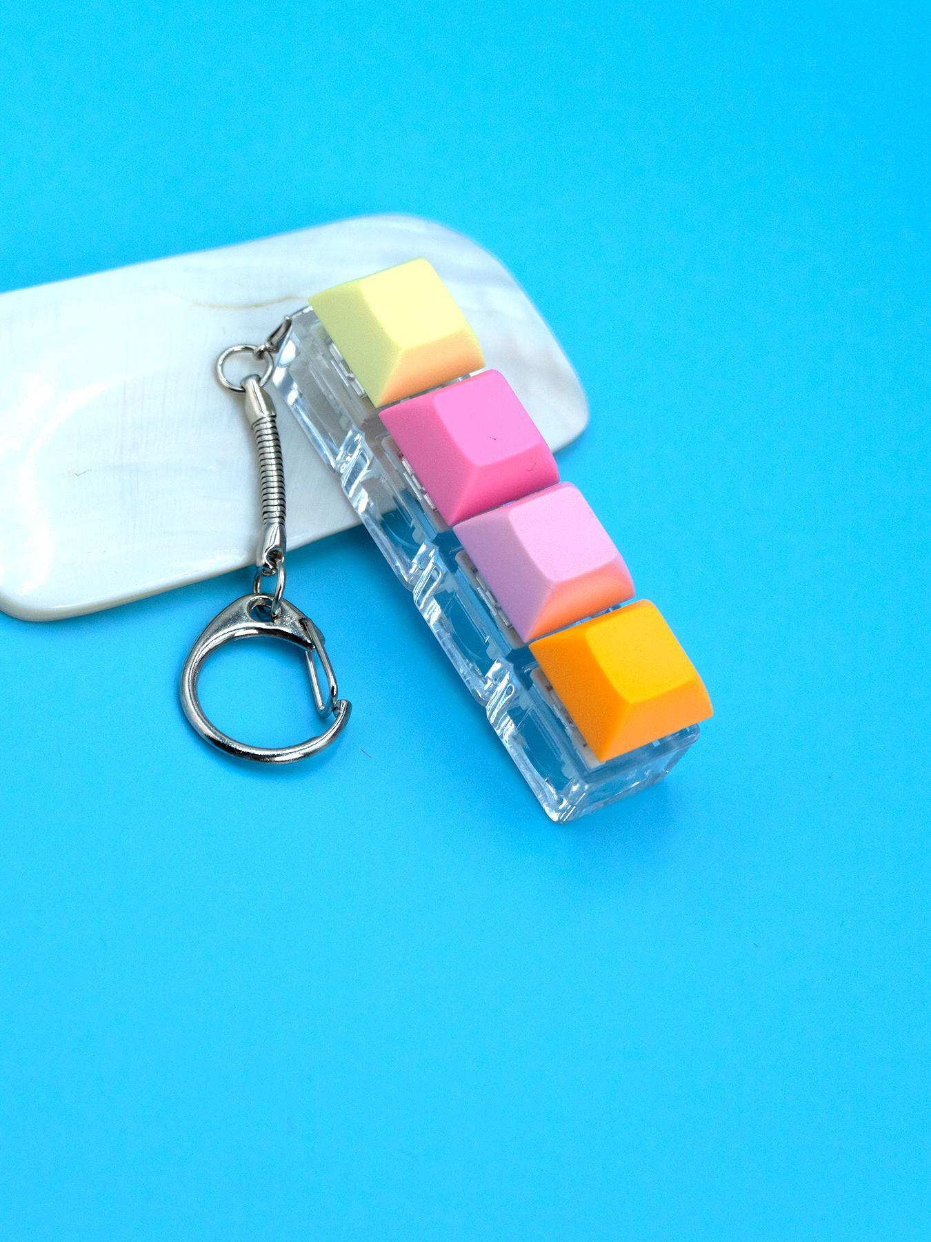 Summer 2025 Fun Keycap Keyboard Keychain, Punk Style Keyboard 4 Keys Toy Keychain for Women & Men, Fashion Accessories for Daily Use for Decompression Gift