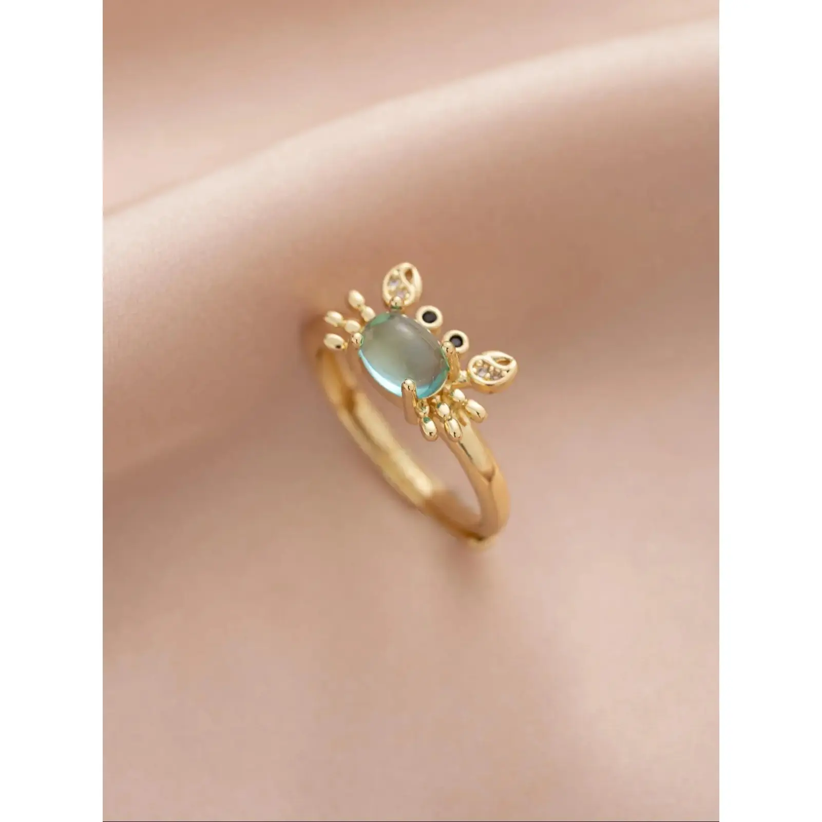 Cute Mini Crab Statement Ring – Gold Color Adjustable Fashion Jewelry, Unique Trendy All-Match Design for Daily Wear, Parties & Birthday Gift Giving