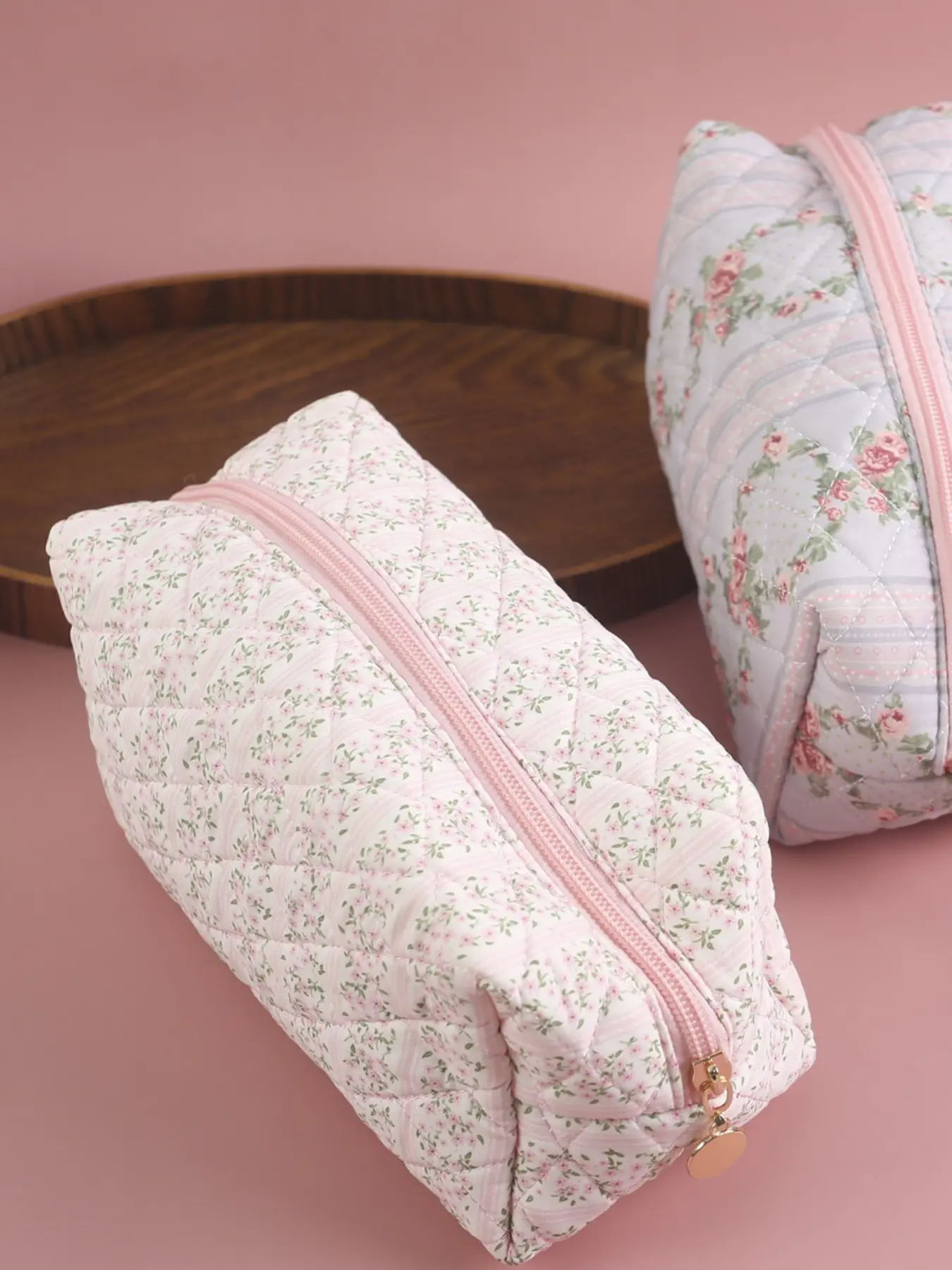 Small Floral Quilted Makeup Bag, Travel Skincare Zipper Pouch, Large Capacity Portable Storage Bag, All Seasons Casual Style, Travel Cosmetic Bags, Cosmetics Bag, Travel Beauty Bag