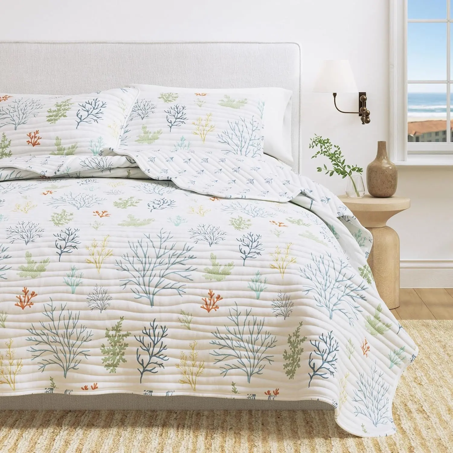 3-Piece Full/Queen Coastal Quilt Set - Lightweight All-Season Reversible Bedspread in Pastel Coral