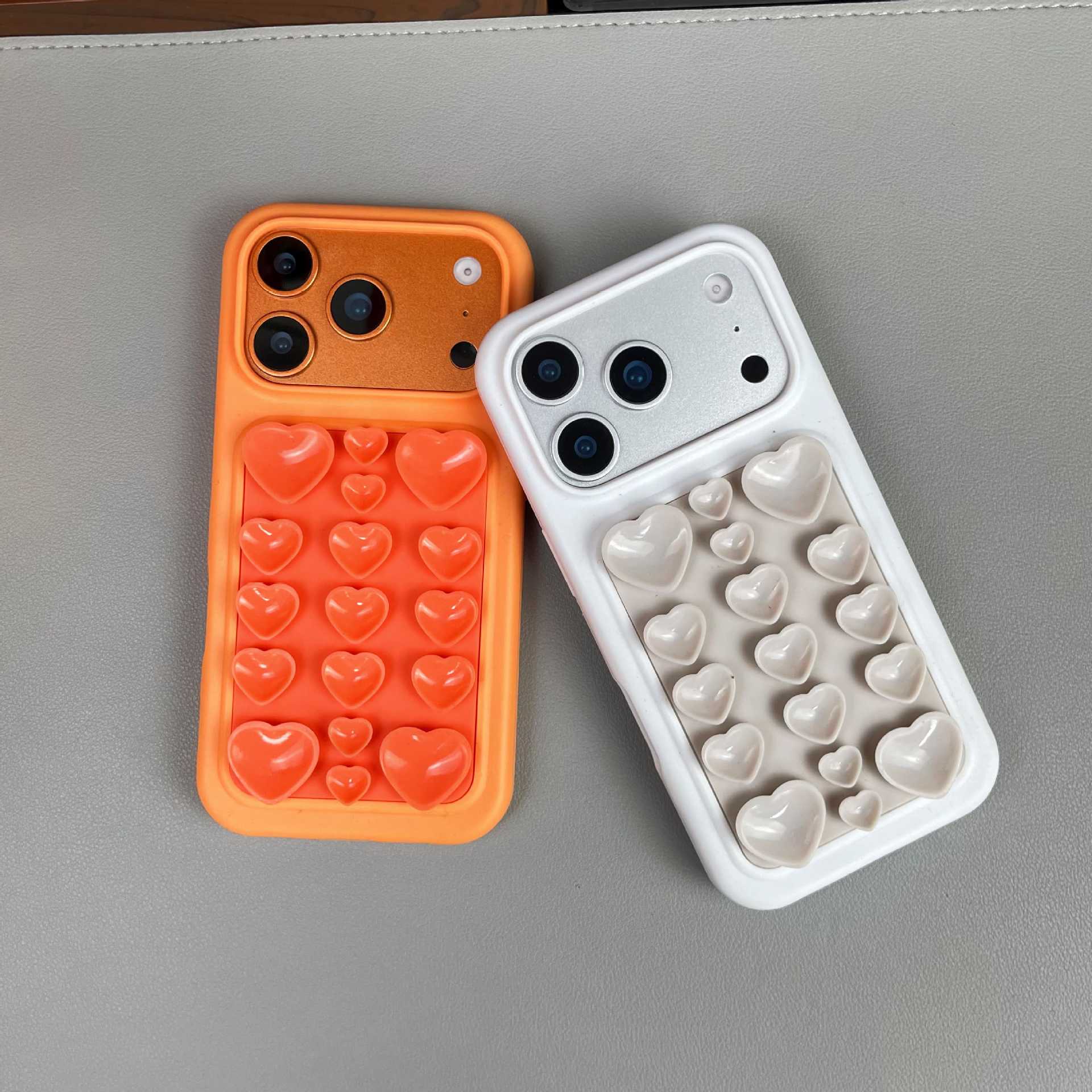 Silicone suction cup suitable for iPhone 17 Pro Max phone case 17/16/15 large hole suction cup stand