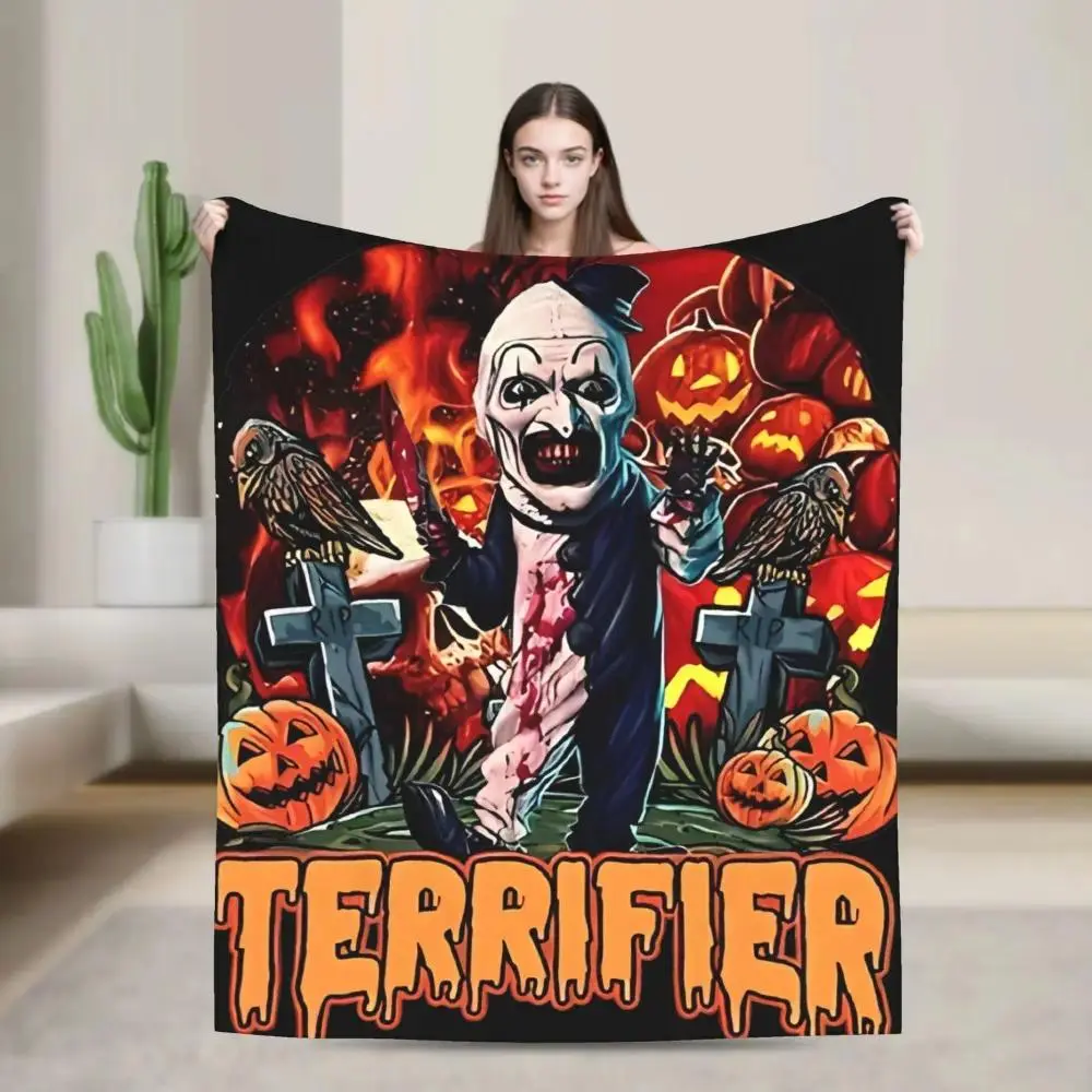 Halloween Retro Terrifier Blankets Horror Clown  Plush Funny Warm Throw Blanket   Soft Funny Throw Blanket Cozy Lightweight Plush Portable Cover Blanket For Sofa,Warm Gift For Birthday,Christmas,Multiple Blanket