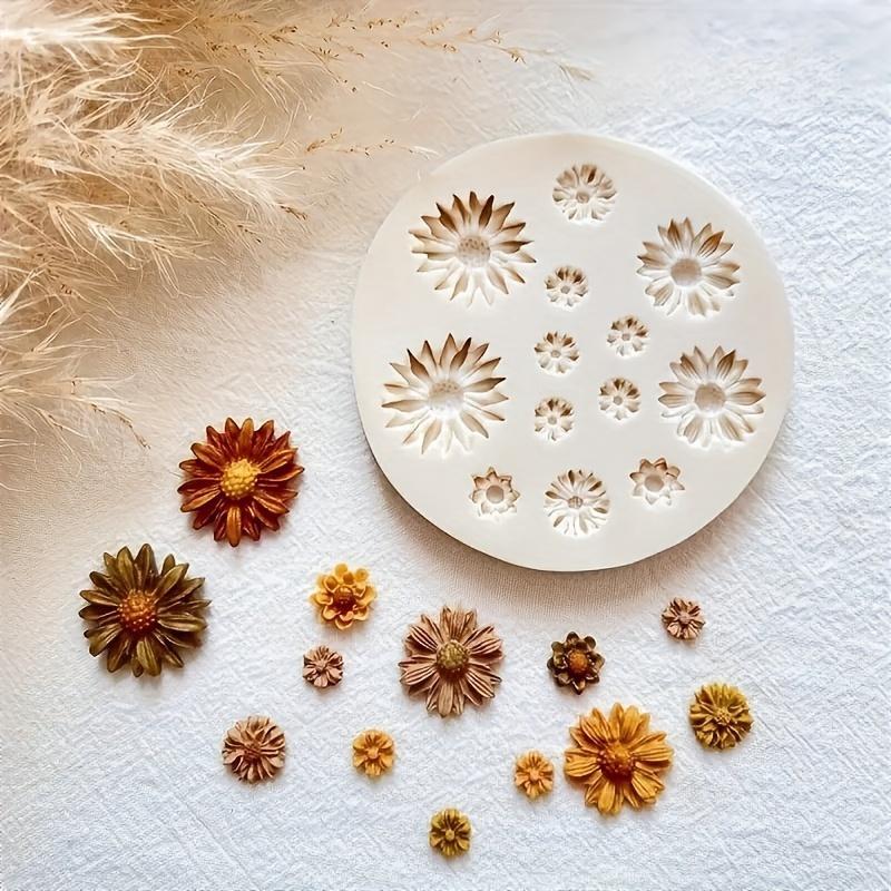 Flower Shaped Silicone Mold, 1 Count Flower Casting Mold, DIY Crafts Earring Pendant Making Resin Liquid Silicone Mold, DIY Candy Chocolate Baking Mold, Beginners, DIY Jewelry Decoration