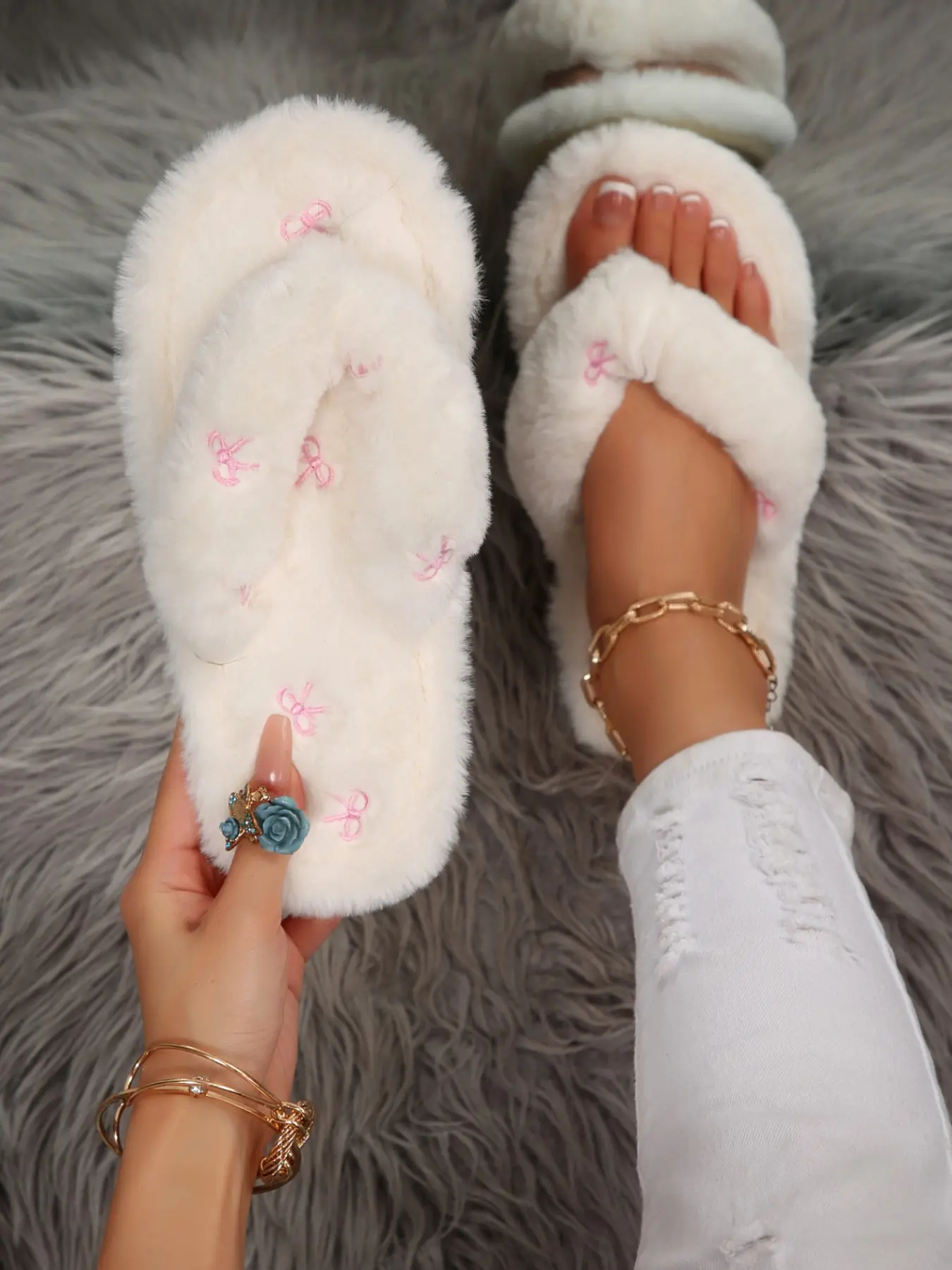 Women's Home Slippers with Embroidered Bow, Textile Flat Sole, Cozy Indoor Fuzzy Slippers, All Seasons, Comfortable Floor Slippers
