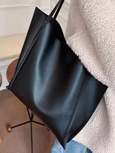 Large Capacity Lightweight Shoulder Bag, Elegant Daily Work Bag, Essential for Casual Travel, Perfect Gift for Family and Friends, Refined Design