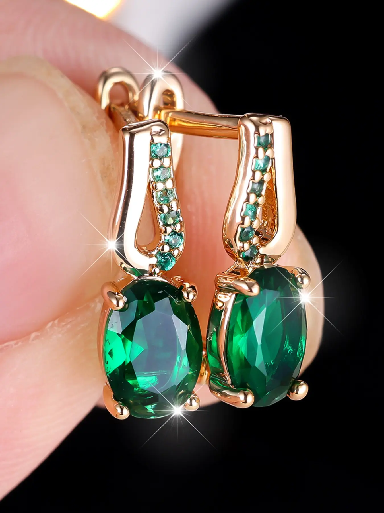 1 Pair Oval Synthetic Emerald Earrings Vintage Clip Earrings for Women & Girls Delicate Jewelry, Versatile All-Season Accessory, Stylish Accessory Wedding Jewelry