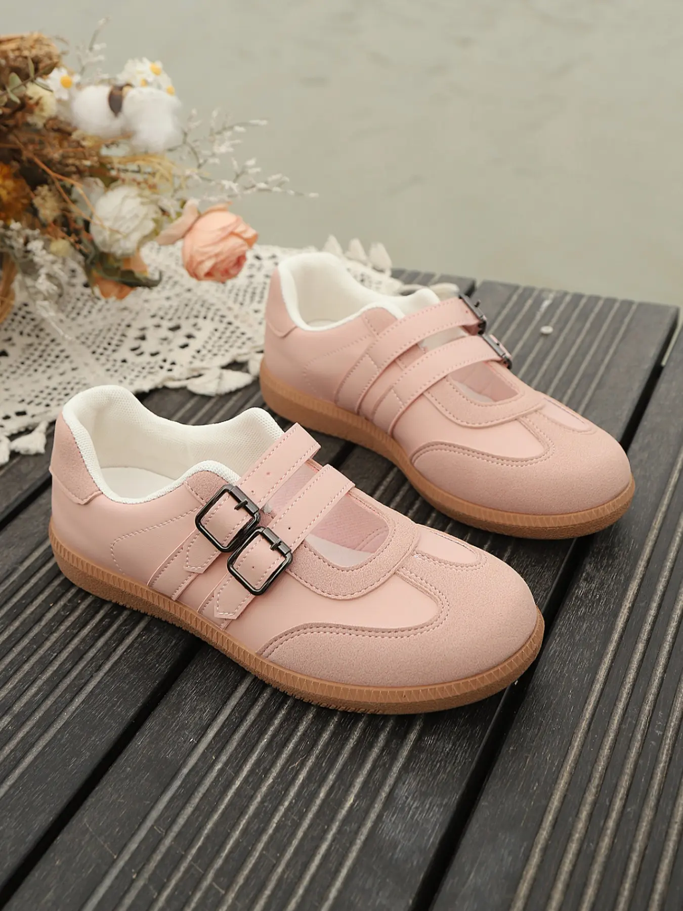 Women's Casual Sports Shoes, Retro Buckle Design, Breathable Comfort, Rubber Sole, Versatile Fashion Footwear, Multiple Colors Available