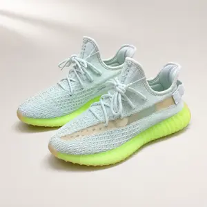 Couple daily unisex trendy Casual Trainer Sneaker shoes adapt to synchronous outing dressing rhythm, integrate diverse fashion elements to balance visual beauty, suit dating shopping leisure occasions and serve as a must-have trendy item all year round.