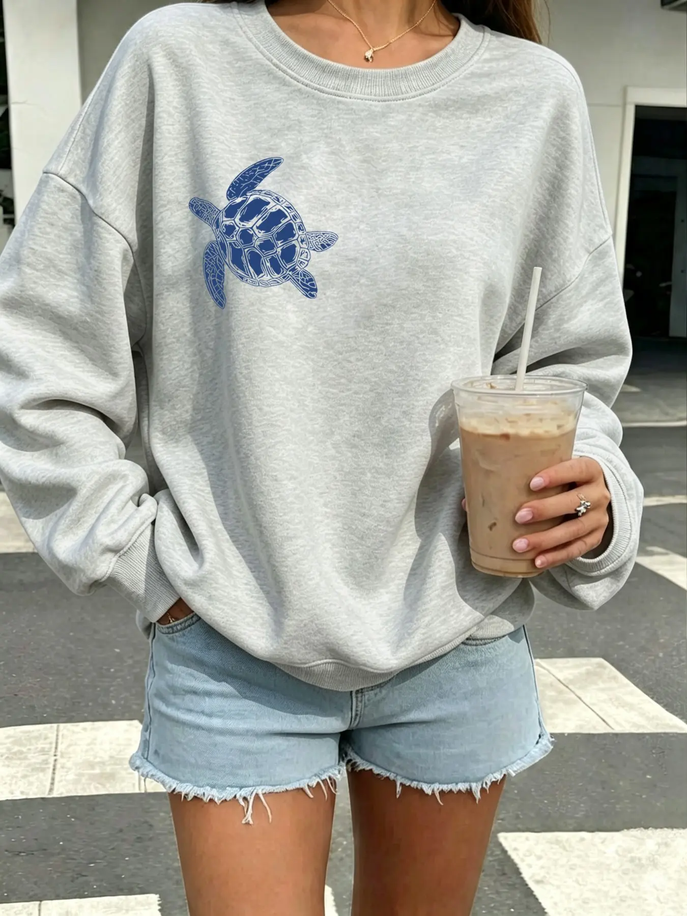 Women's Turtle Print Sweatshirt, Fall Winter Loose-Fit Round Neck, Casual Beach Style, Boho Beach Fashion, Ocean Lovers