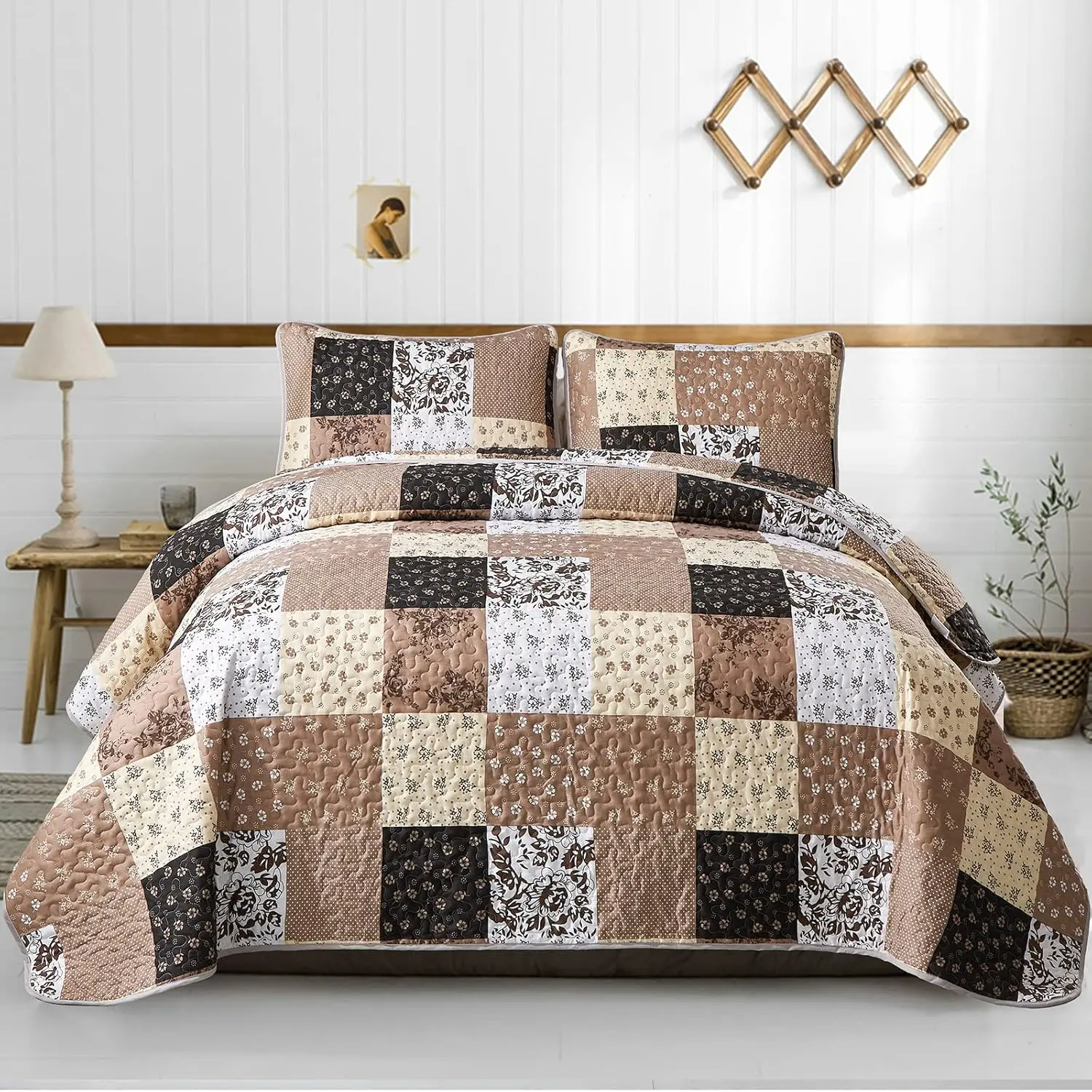 Brown Patchwork Set California King Size,3 Pieces Khaki Floral Reversible Bedspread Coverlet Set for All Season,Summer Soft Microfiber Bedding Set 96"x 106"