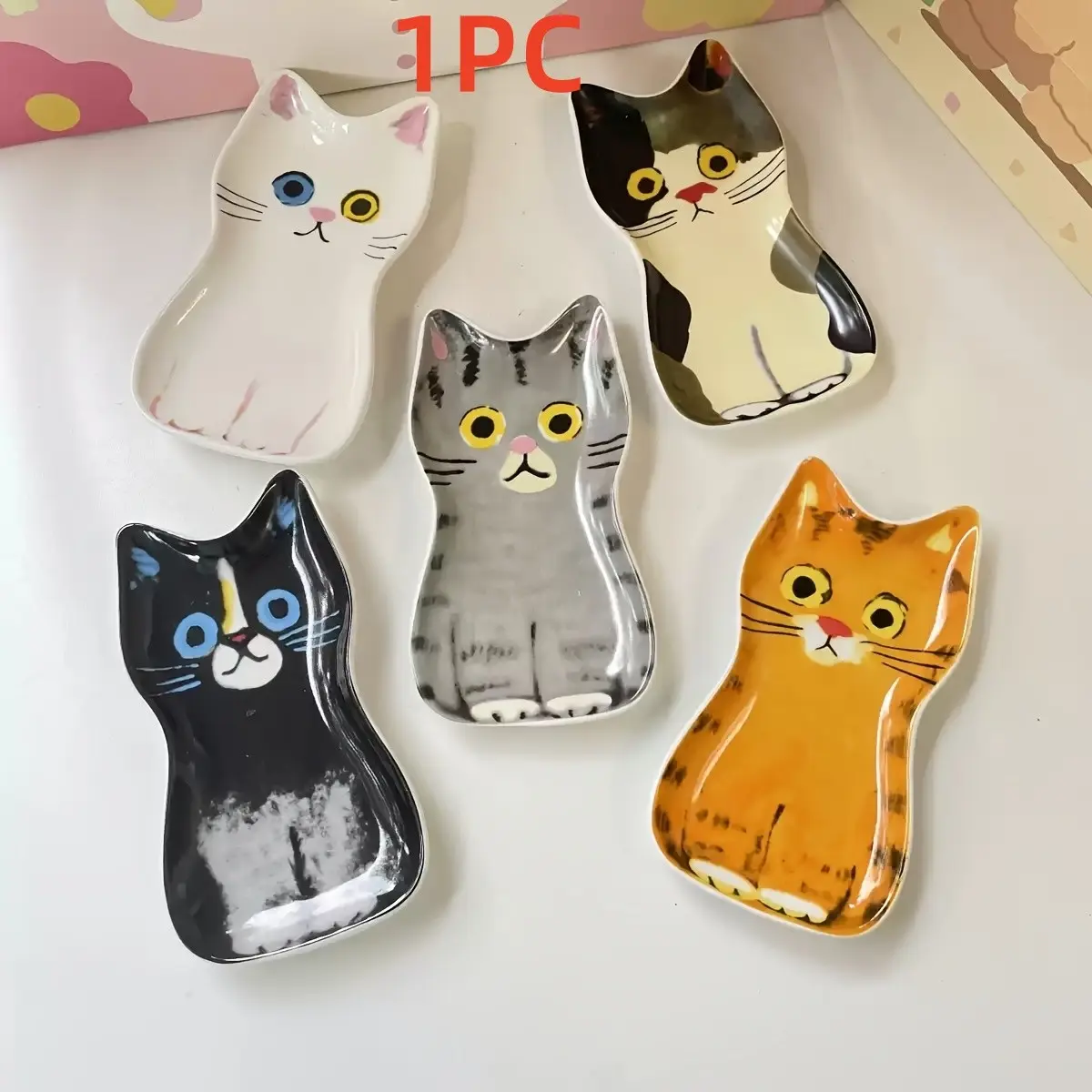 Cute Japanese Hand-Painted Ceramic Cat Sauce Dish, Mini Chili Sauce Plate, Snack Tray, Nut Bowl, Spoon Rest, Small Serving Dish