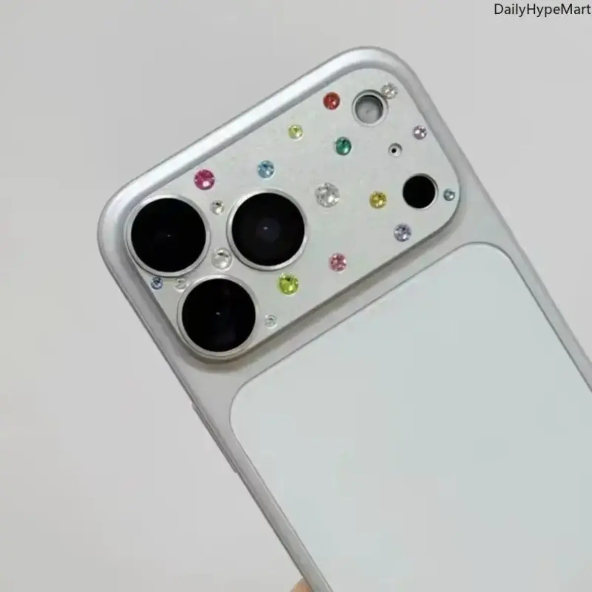 Diamond Camera Lens Protector for iPhone 17 Pro & 17 Pro Max, Full-Cover Scratch-Resistant HD Lens Film with Colorful Rhinestone Design, Sparkly Camera Guard, Stylish Phone Accessory for Everyday Protection