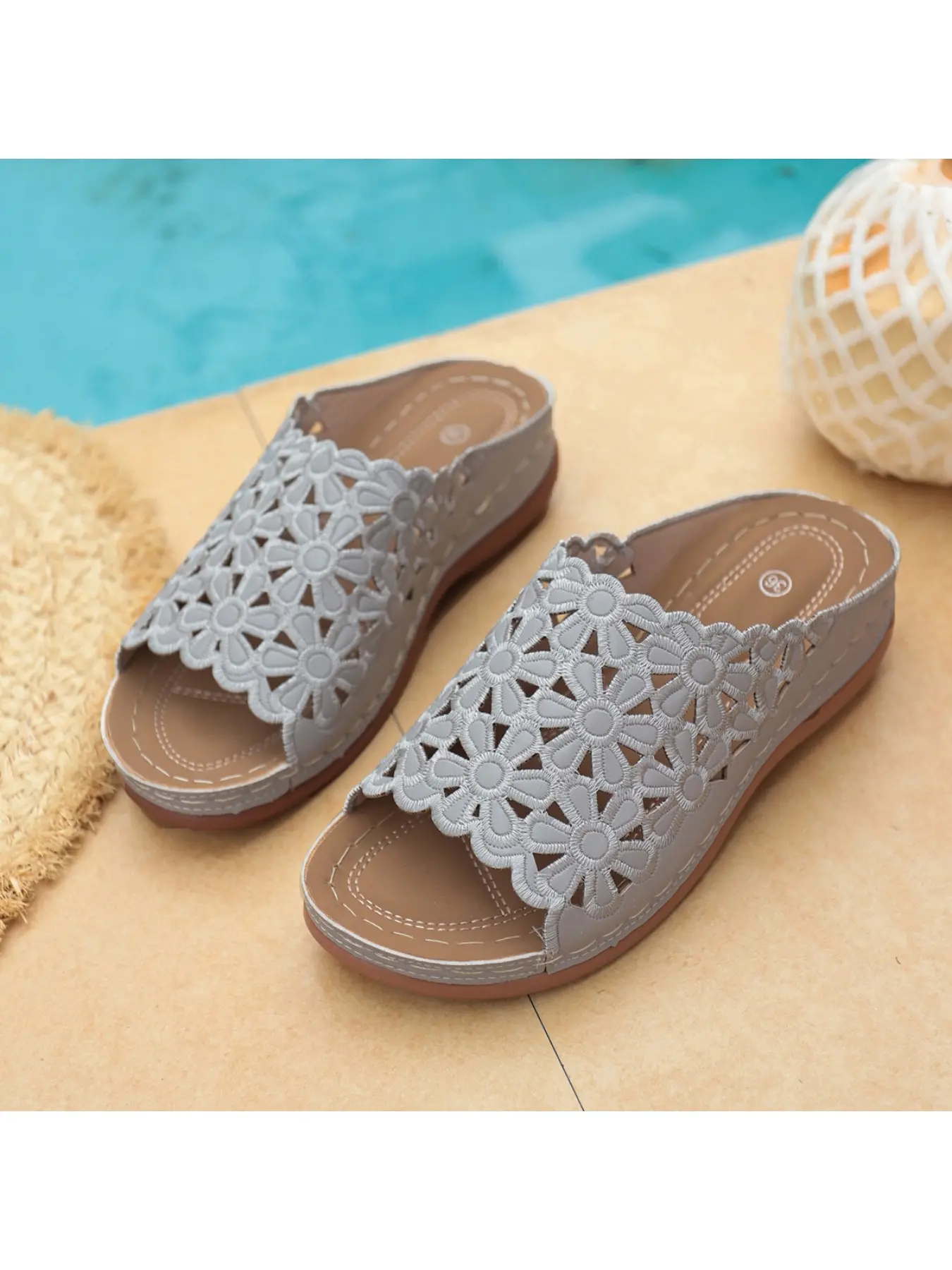 Women's Floral Hollow Embroidery Wedge Slide Sandals, Scalloped Edge Casual Outdoor Platform Slippers
