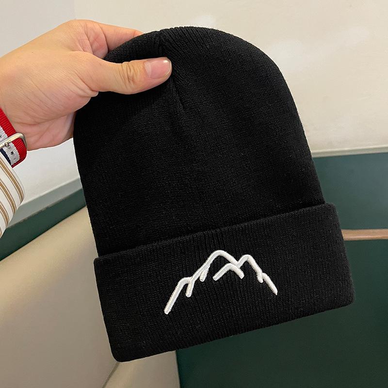 Korean Style Easy Embroidered Mountain Hat for Men And Women, Perfect for Outdoor Activities, Featuring a Joker Design for Ear Warmth in Cold Weather