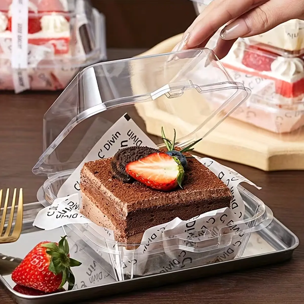 Tiramisu Packaging Box, Square Lidded Dessert Container, Premium Cake Box, Leak-Proof High Transparency, Ideal for Cake, Mousse, Fruit, Yogurt, Party Use