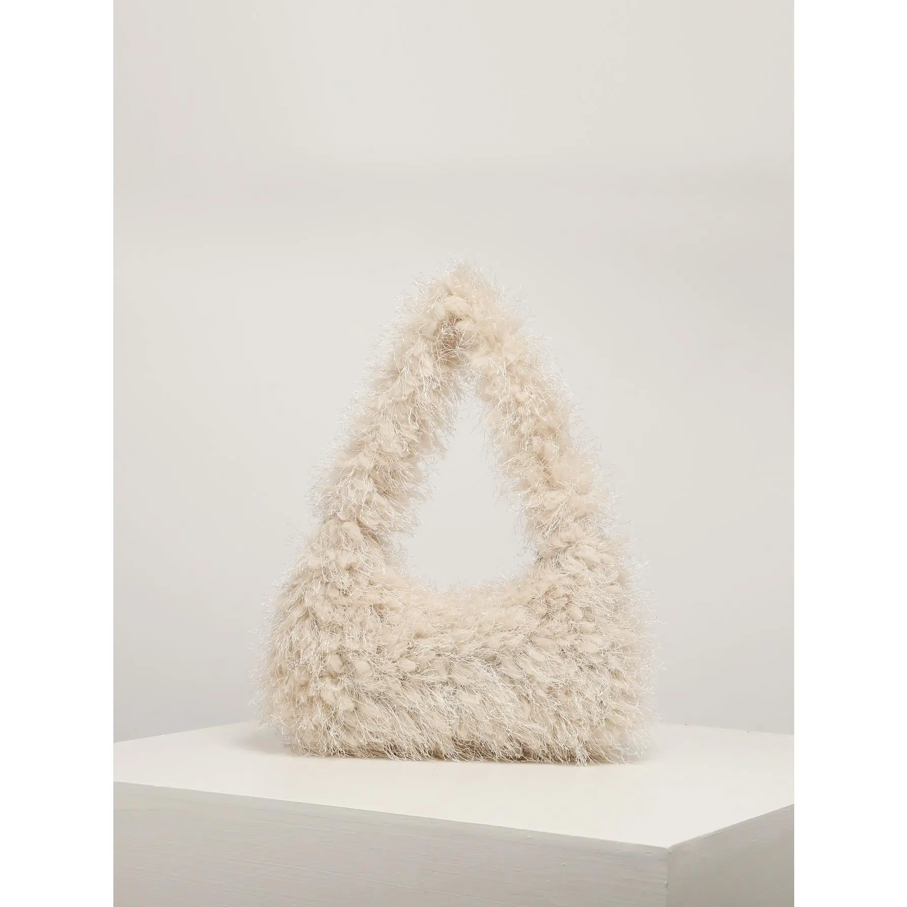 Fuzzy, Soft, Plush Minimalist Fluffy Hobo Bag For Girls, Women, College Students, Rookies & White-Collar Workers For Work, Office, Commute, For Autumn & Winter, Warm Winter, Outdoors, New Arrival Fur Bag For Women