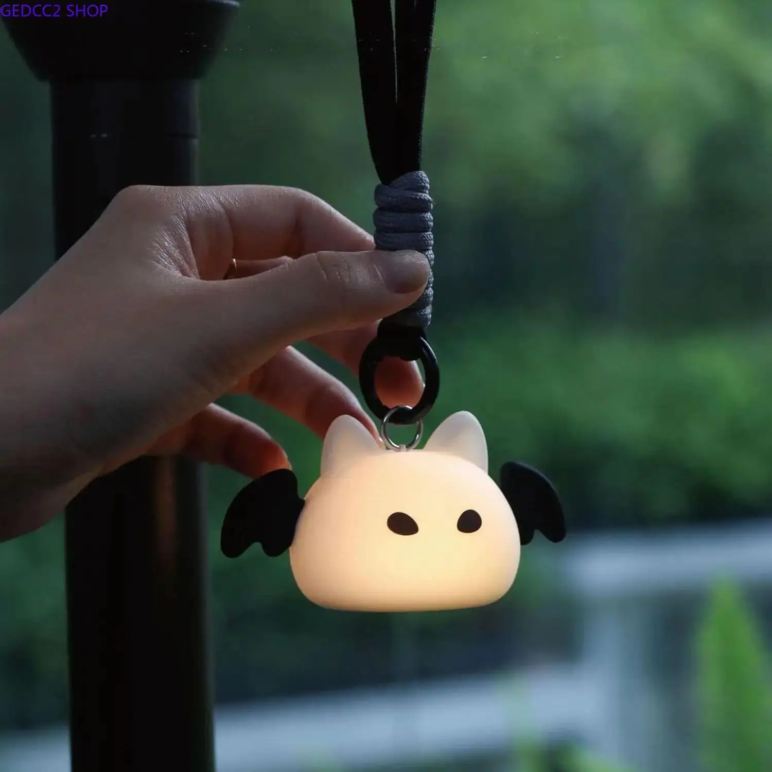 Rechargeable Animal LED Night Light, Cute Plush Hanging Lamp for Kids Bedroom, Portable Room Decor, Bag Charm & Gift