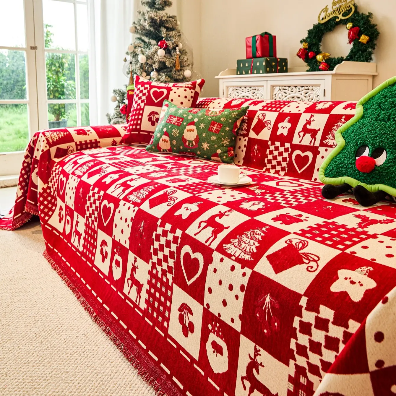 Christmas Pattern Sofa Blanket, Non-Slip Washable Sofa Towel, Pet-Friendly Christmas Home Decor, Soft Plush Sofa Protector for Winter