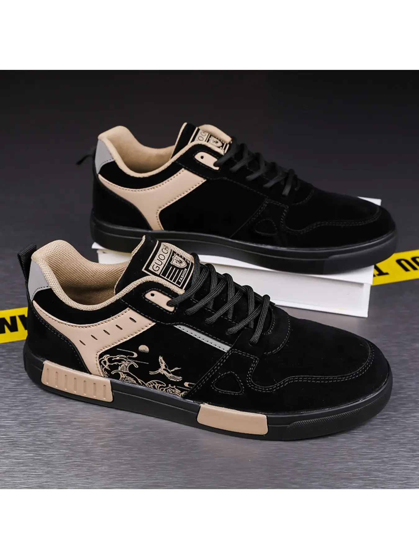 Men's Retro Plaid Patchwork Casual Sneakers, Breathable Soft Upper, Shock Absorbing Flat Sole, Versatile Fashion Shoes for Daily Wear