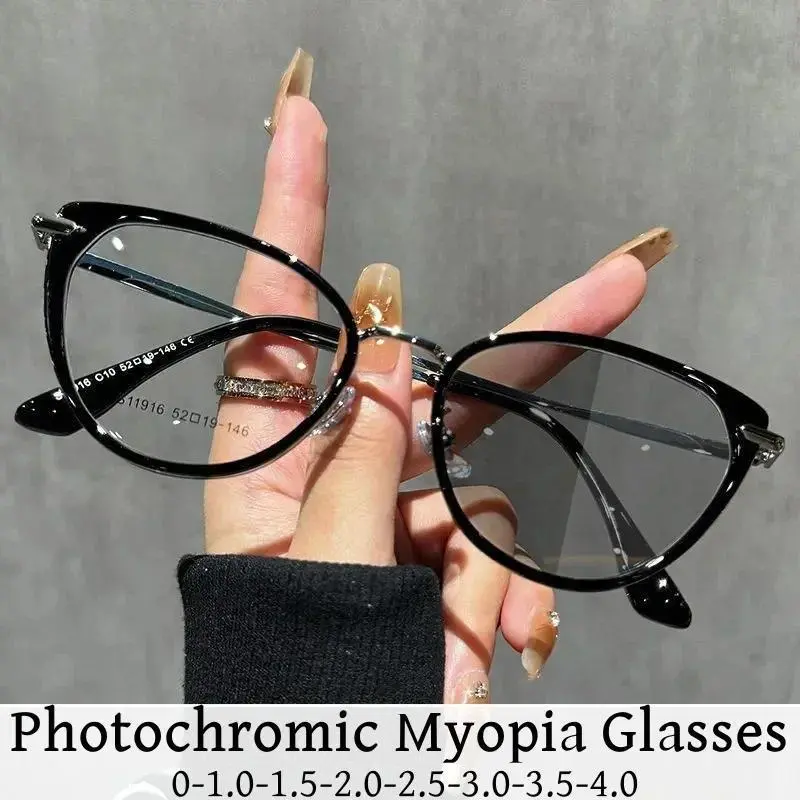 Unisex Fashion Cat Eye Myopia Eyeglasses - Finished Prescription Photochromic Color Changing Lens Outdoor Frames for Men and Women, Prescription Lens, Color Lens Frames, Eyewear Fashion, Focal Glasses Frames