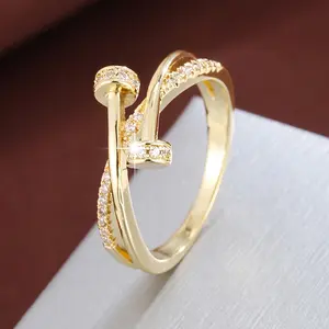 A Women'S Ring Featuring a Cross-Line Design Inlaid with Zirconia Stones