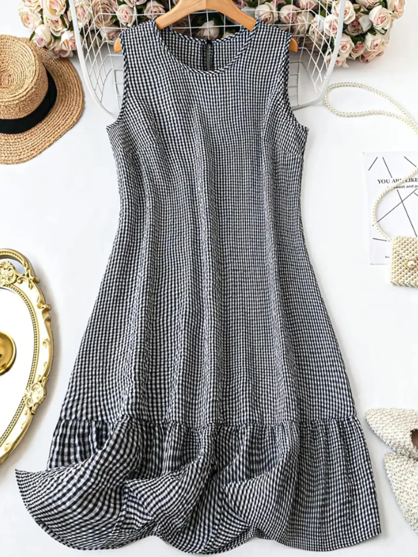 Elegant Plaid Print Women's Sleeveless Midi Dress, casual wear, chic, Round Neck, Ruffled Hem, Perfect for Spring Summer, Beach Party Dress