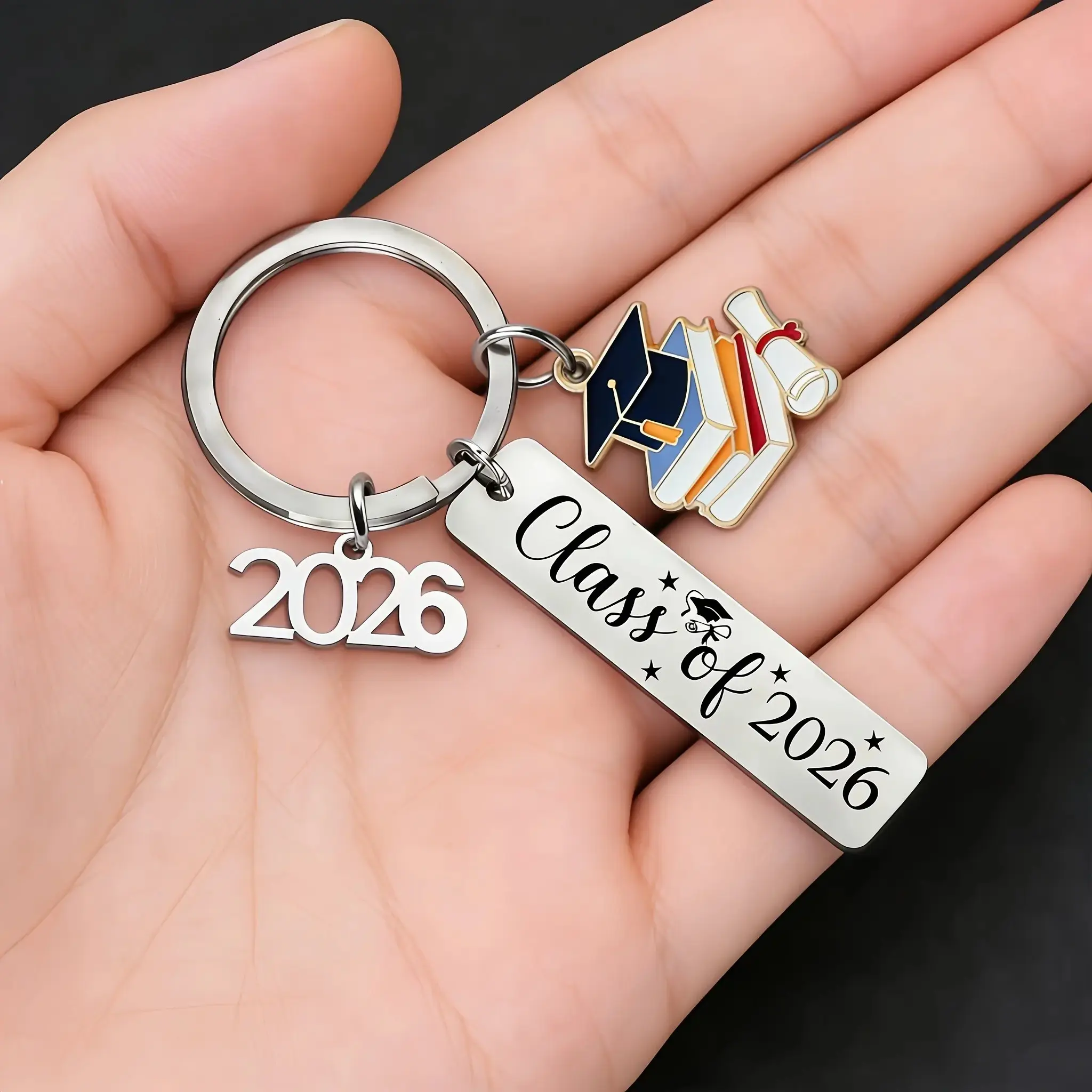 1pc 2026 Graduation Gift, 2026 Graduation Gift Keychain, Perfect Graduation Gift for Both Male and Female High School and College Graduates, Fashionable and Durable, Men Women