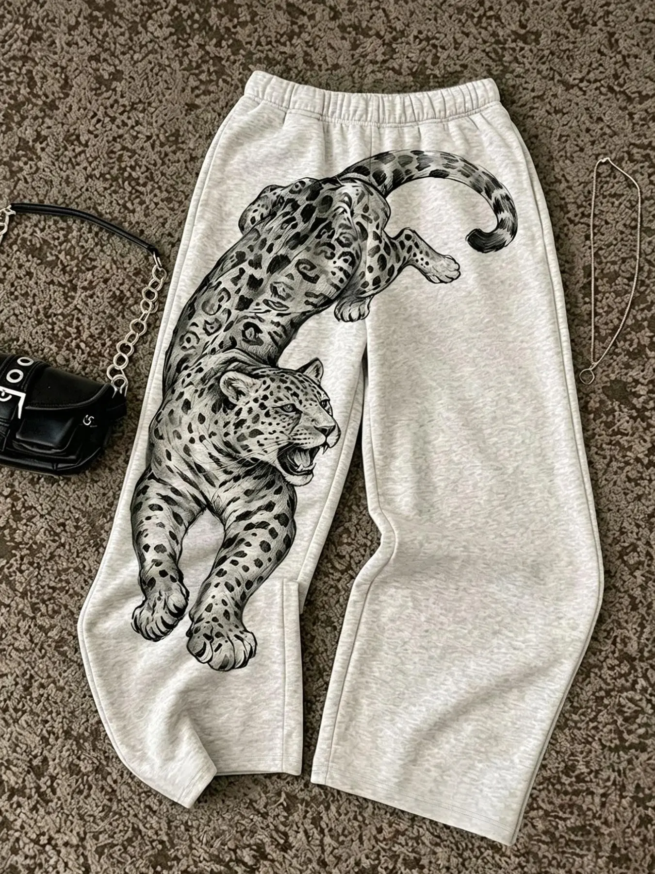 Loose-Fit Leopard Print Wide-Leg Sweatpants, Elastic Waist Straight Leg Sportswear, Athleisure Sweatpants