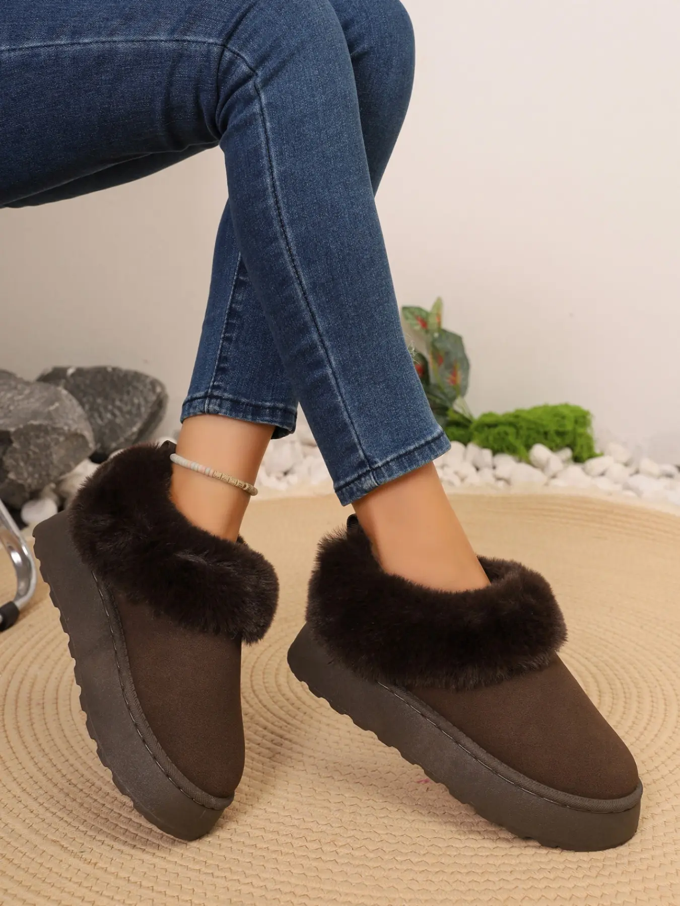 Plush Thick Edge Winter Mules, 5cm Chunky Sole Full Lining Lazy Snow Boots, Faux Suede Warm Women's Fall Winter Indoor Outdoor Slippers