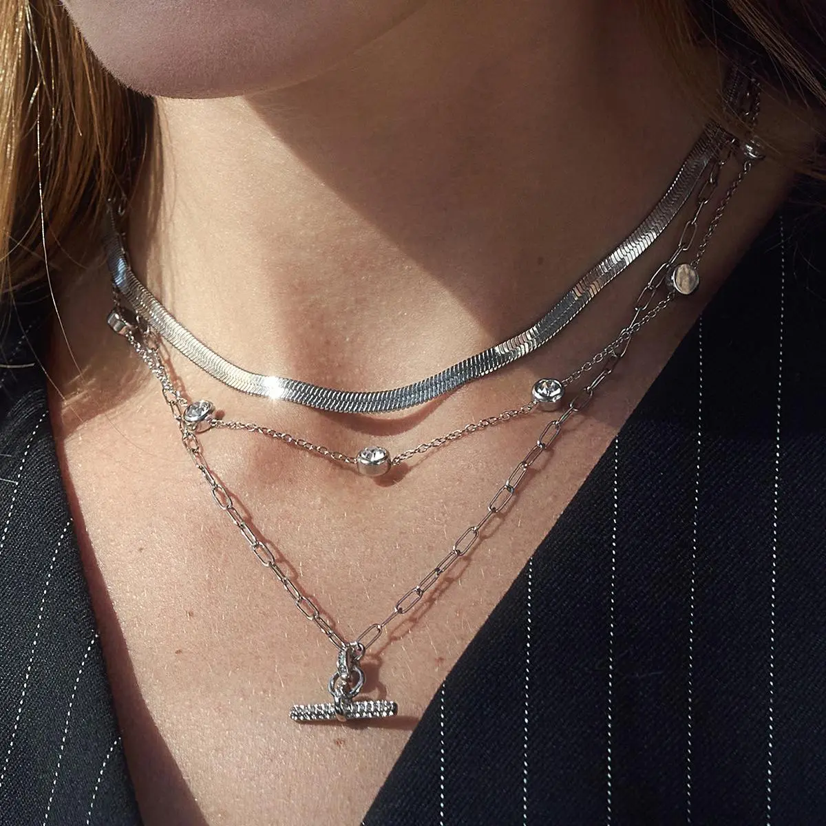 European Style Clavicular Necklace for Women, Elegant Titanium Steel Choker with T-Bar Pendant, Diamond Accent Metal Coating, Chocker Necklace