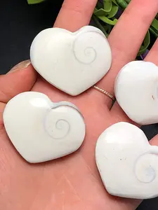 Shiva Shell Heart, Shiva Eye Shell Crystal Puffy Heart Carving, Lovely Heart-Shaped Stone, Unique Decorative Piece, Perfect Gift Idea