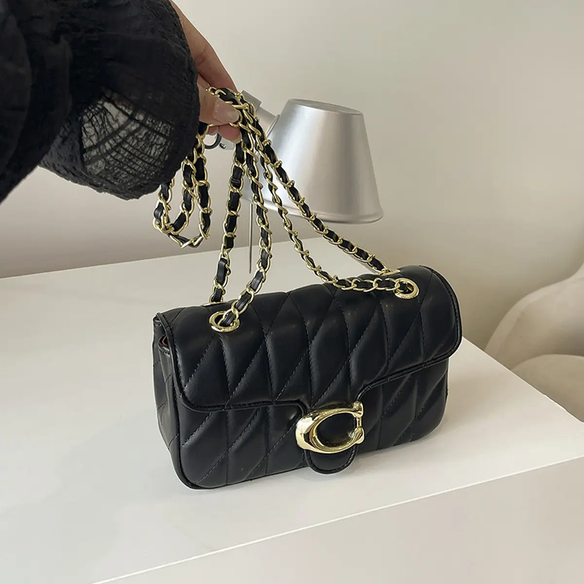 2026 Spring New Bag Large Capacity Fashion Armpit Bag High Value Relaxed Style Personalized Single Shoulder Crossbody Bag