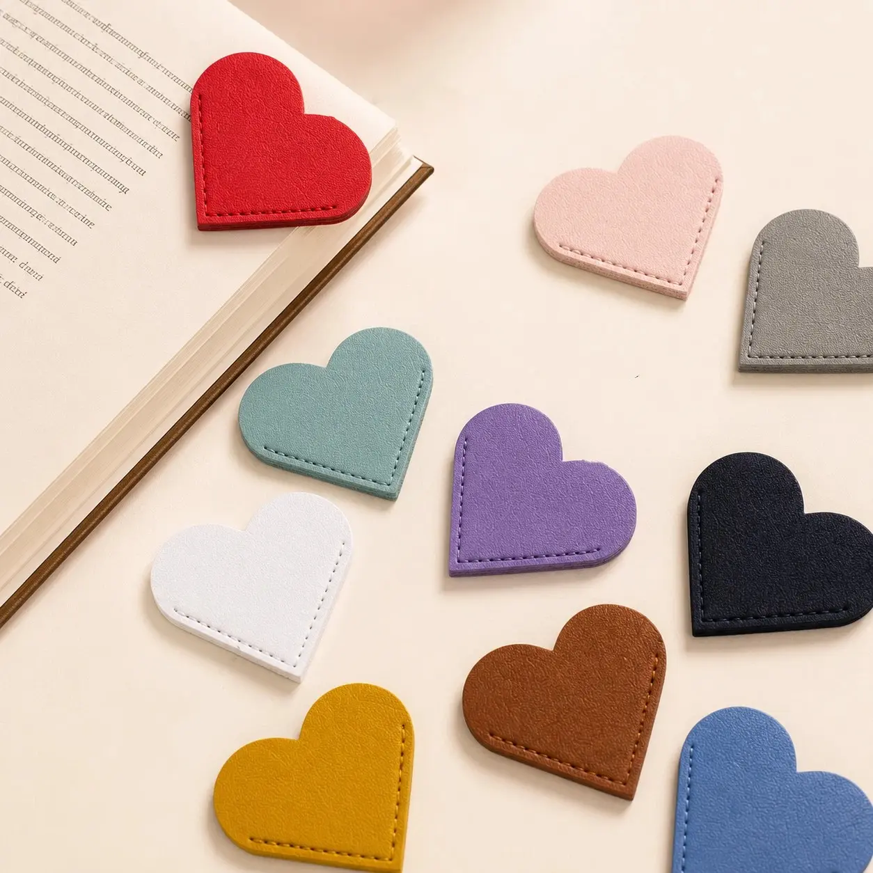 10 Heart-Shaped Bookmarks, Durable Faux Leather Material, Multi-Color, Super Healing, Book Corner Protection, Marking Function, Essential for Reading Enthusiasts, Students, and Artistic Youth