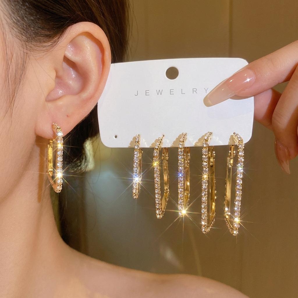 Elegant Rectangular Hoop Earrings Set for Women, Sparkling Rhinestone Geometric Studs, Versatile Fashion Jewelry, Perfect Gift Idea