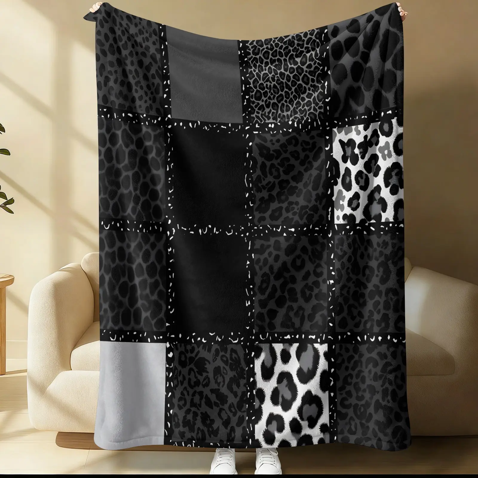Multiple Size Black White Patchwork Leopard Flannel Throw Blanket, Ultra Soft Cozy Warm Blankets, All Season Use, Bed Sofa Camping Travel Decor, Perfect Gift Choice, Decorative Sofa Blanket, Home Decor Blanket, Printed Flannel Blanket