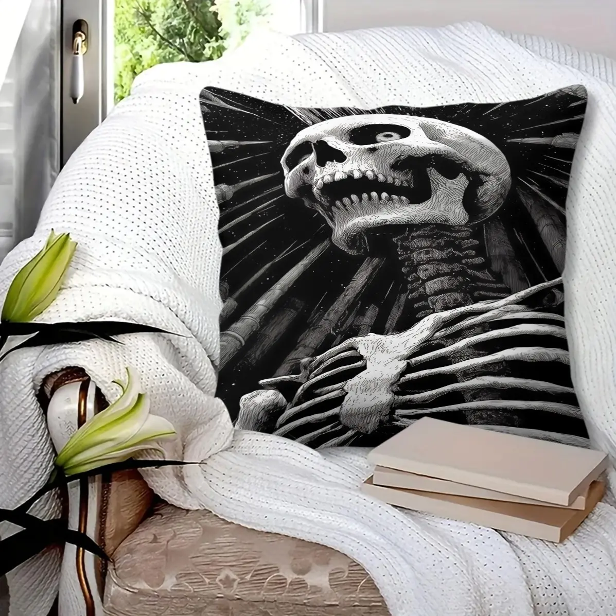 Halloween Skull Throw Pillow, Vintage Sketch Skull Print Cushion, Soft Fluffy Fabric, Long-lasting Shape Retention, Machine Washable for Easy Care, Versatile Decor for Living Room, Bedroom & Hotel, Perfect Halloween Gift, Pillow Insert Included
