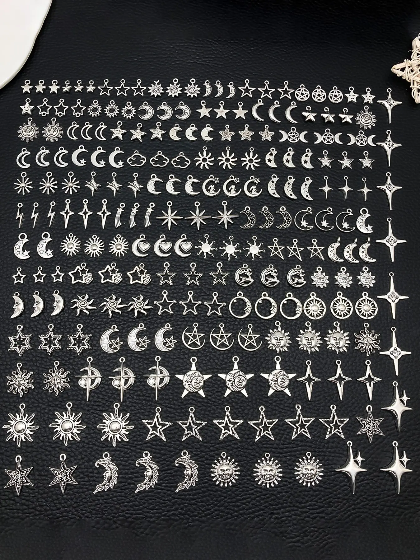 20/50/100pcs Random mix Sun Moon Star Charms Pendants, Antique Silver Alloy Mixed Moon Star Sun Charms for Jewelry Making Necklace Bracelet Earring DIY Craft, Diy With Charms