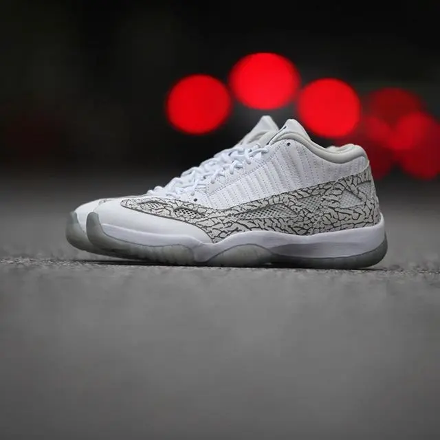 Air Jordan 11 Retro Low IE 'Cobalt' 2015 (Unisex) White/Cobalt-Zen Grey-Cement Grey retro basketball shoes 306008 102