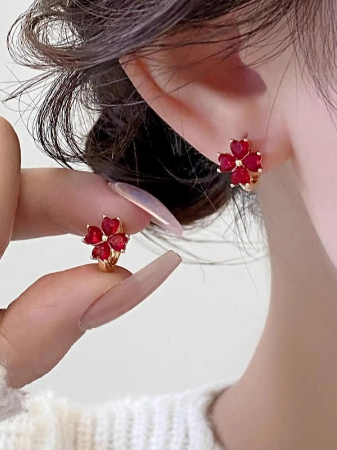Zircon Mini Clover Stud Earrings, Elegant Floral Design, Fashionable Daily Wear, Four-Leaf Flower Ear Cuffs, Pretty Studs, Women's Jewelry