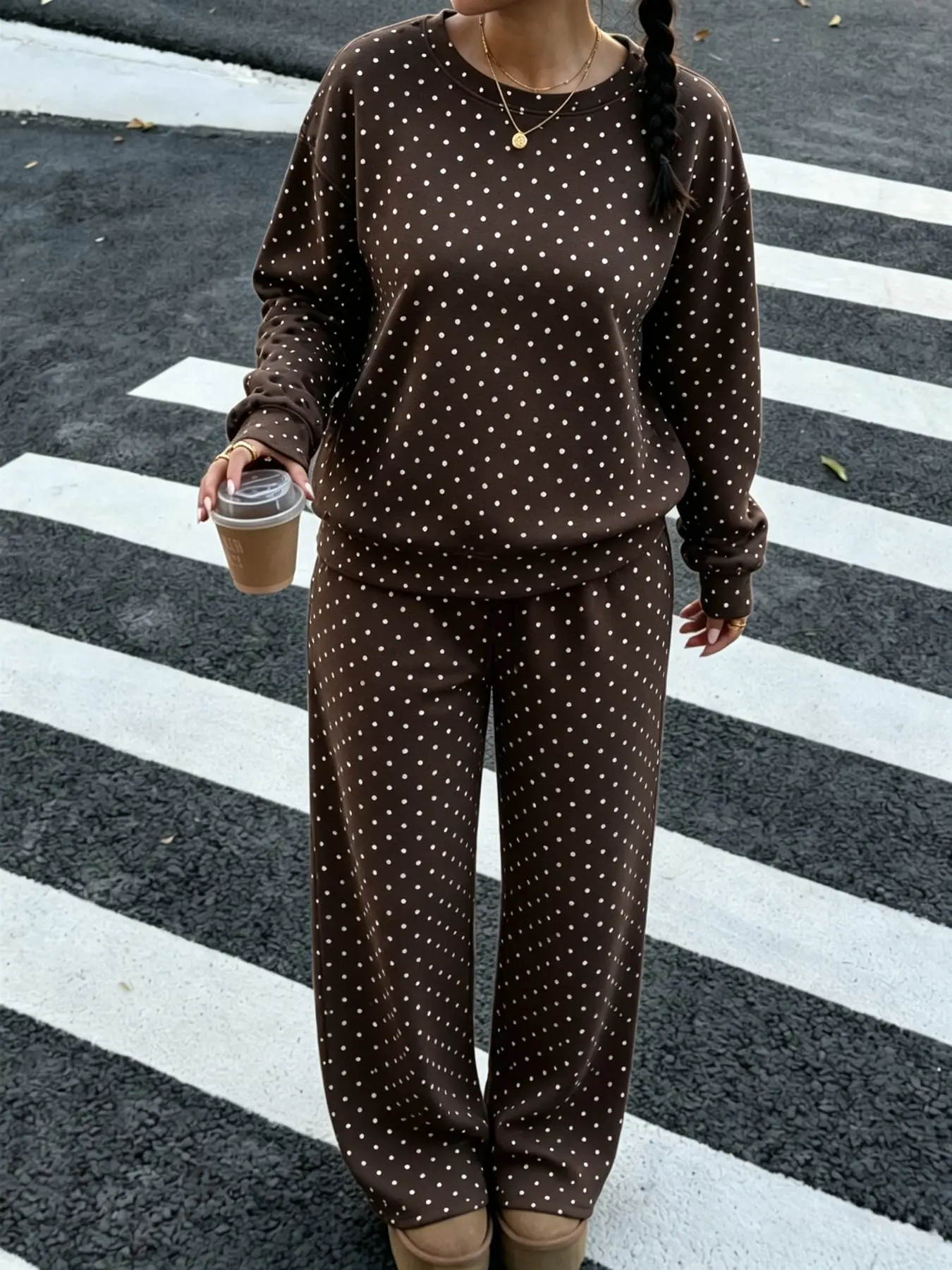2 PCS Women Outfit Sets, Sweatsuits Women, Polka Dot Print Crew Neck Long Sleeve Tops and Elastic Waist Wide Leg Sweatpants, Loose Fit Fleece Lined Matching Tracksuit, Soft Warm Loungewear, Trendy Street Daily Home Going-out Two-Piece Tracksuit for Ladies