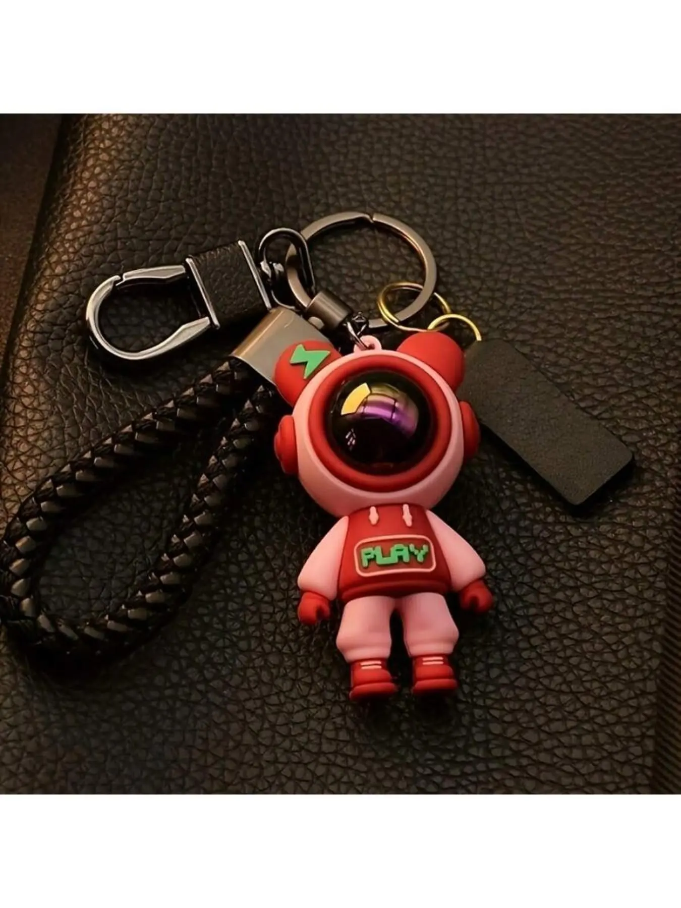 1PCS Charming And Fashionable Lightning Bear Keychain, Cute Cartoon Couple Doll Pendant, Key Ring, Creative Astronaut Keychain, Pendant, Cool Keychains, Add Fun And Personality To Your Items