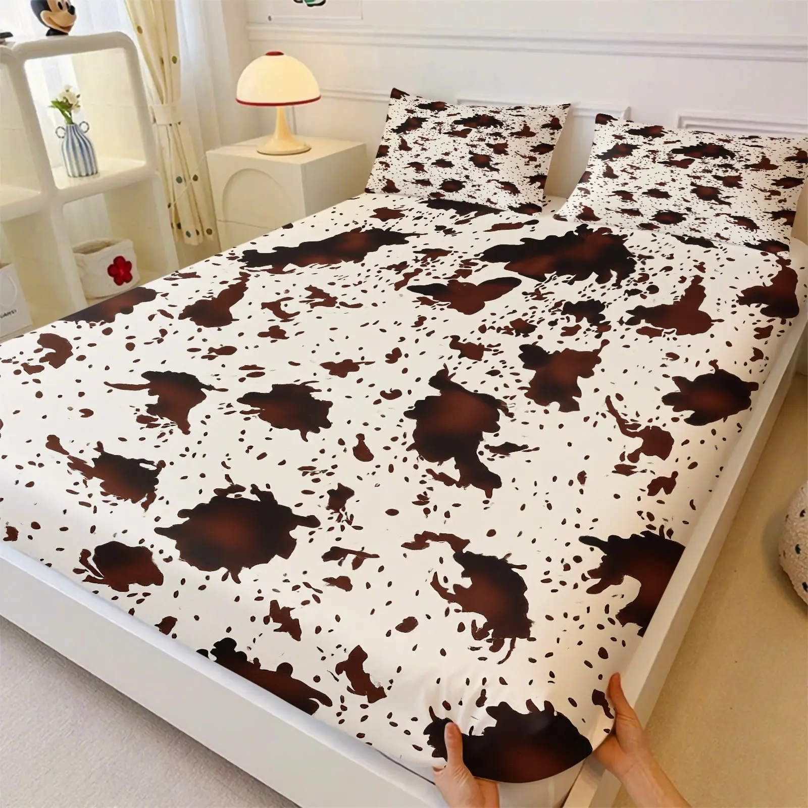 Farmhouse Style Brown Cow Grain Fitted Sheet Set, Decor Bedding Supplies, Brown & White Cowhide Spots Art Print Mattress Protector with 2 Pillowcases, Anti-Pilling Durable Fabric, Suitable for Bedroom & Dorm, Machine Washable