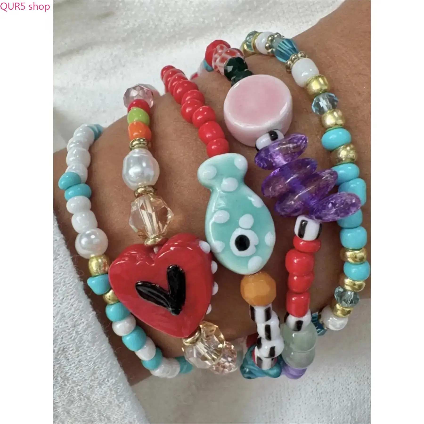 Women's 5-Piece Bohemian Ceramic Bead Bracelet Set - Handmade Fish & Heart Bead Stackable Minimalist Bangles, Lightweight Casual Design, Random Assorted Colors, Ideal for Daily Outfits & Vacation Beach Sports, Bohemian Versatile Jewelry, Stackable Minimal