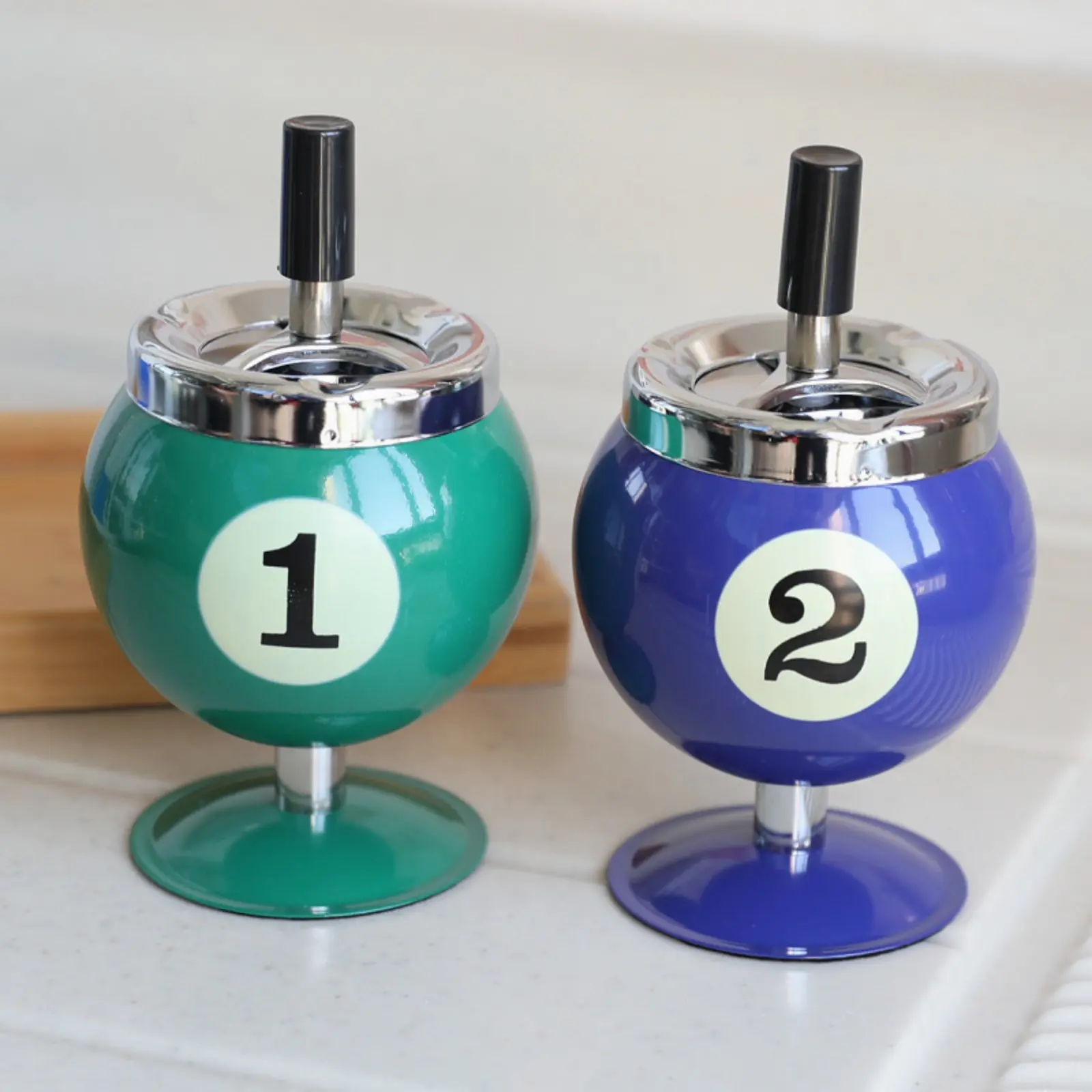 8 Ball Ashtray Tabletop Decor Billiards Black 8 Ball Press Type Windproof Cigarette Ashtray Novelty Pool Ball Shape Rotating Cover Smoke Ash Tray With Stand Cool Billiard Themed Desktop Ornament For Bar Billiard Room Home Glossy Surface Anti-splash Ash De